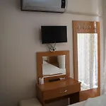 Oztay Hotel *