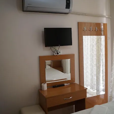 Oztay Hotel *